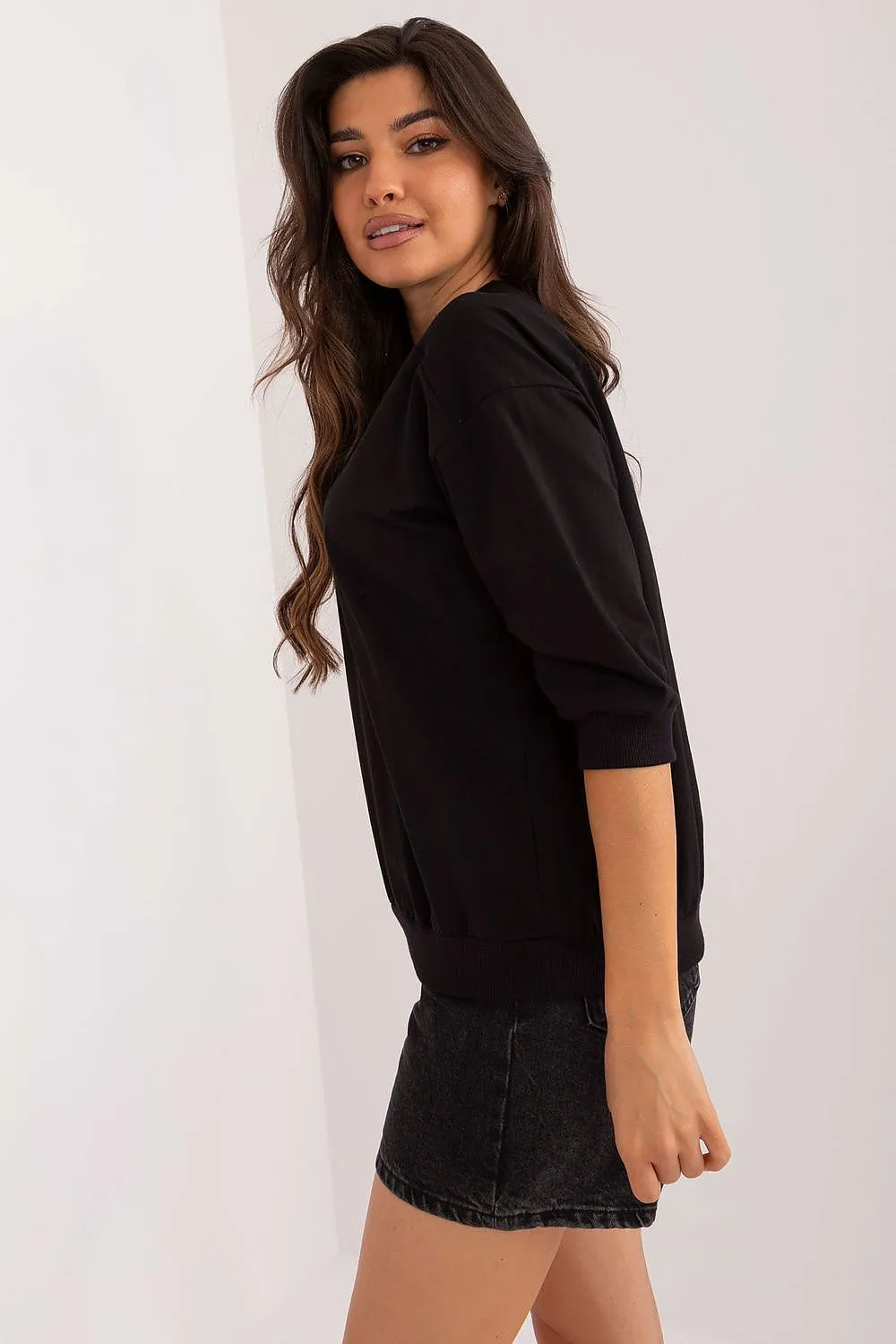 Blouse model 197746 Relevance