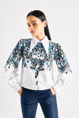 KEY CODE PRINTED CROP SHIRT