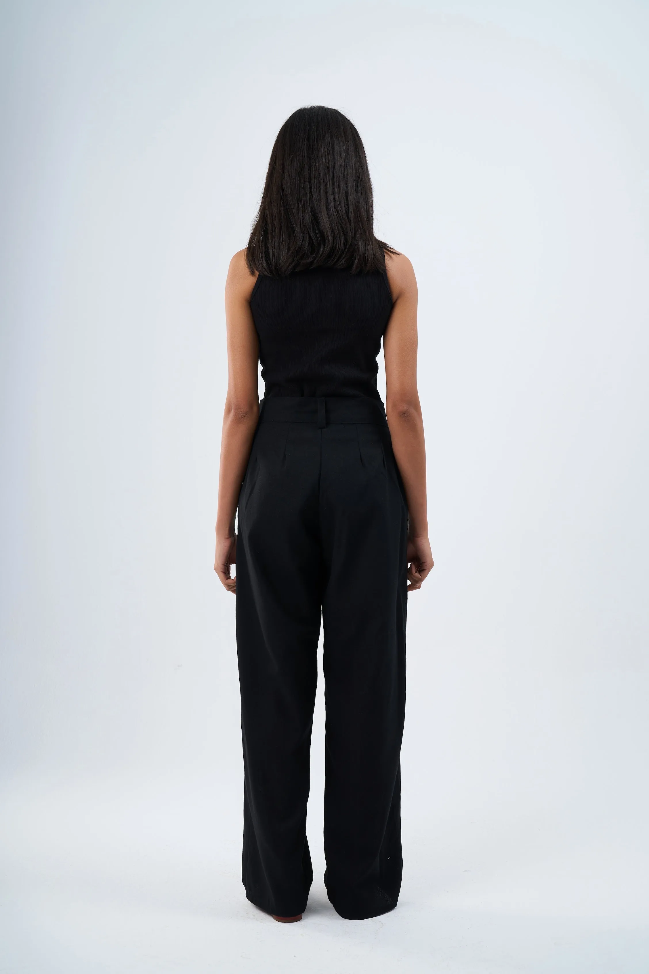 Linen tailored pants in black