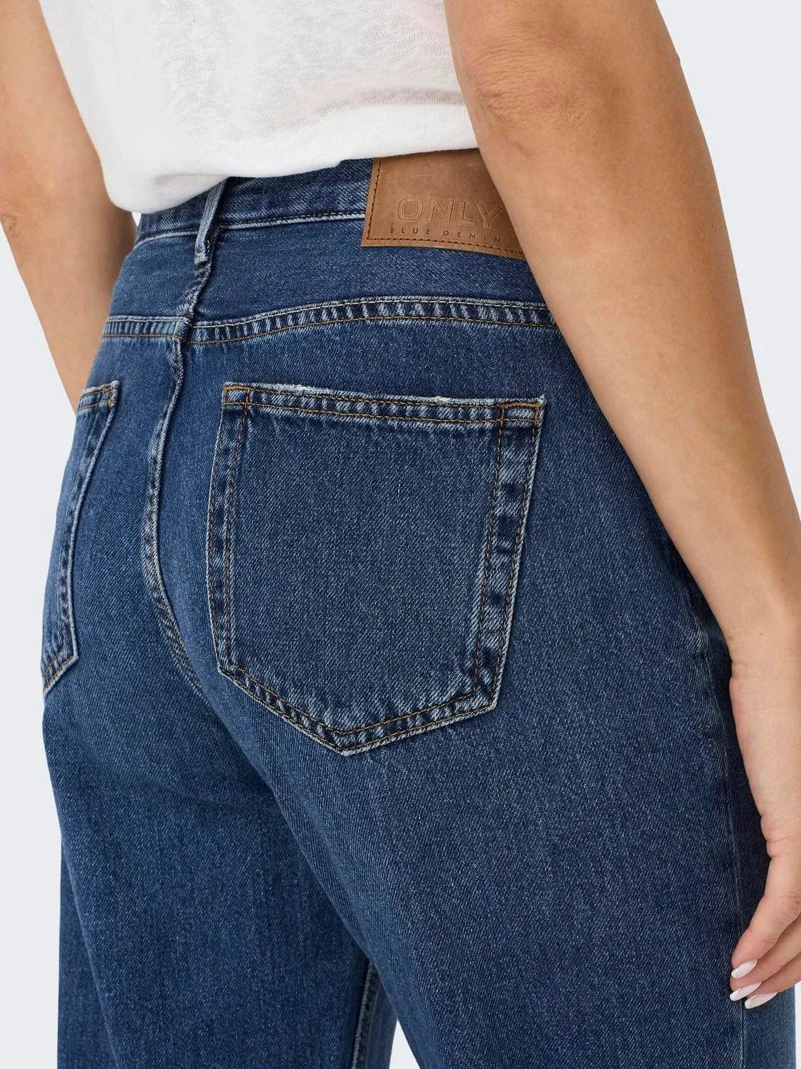ONLY Onljaci Mid Waist Straight Fit Jeans